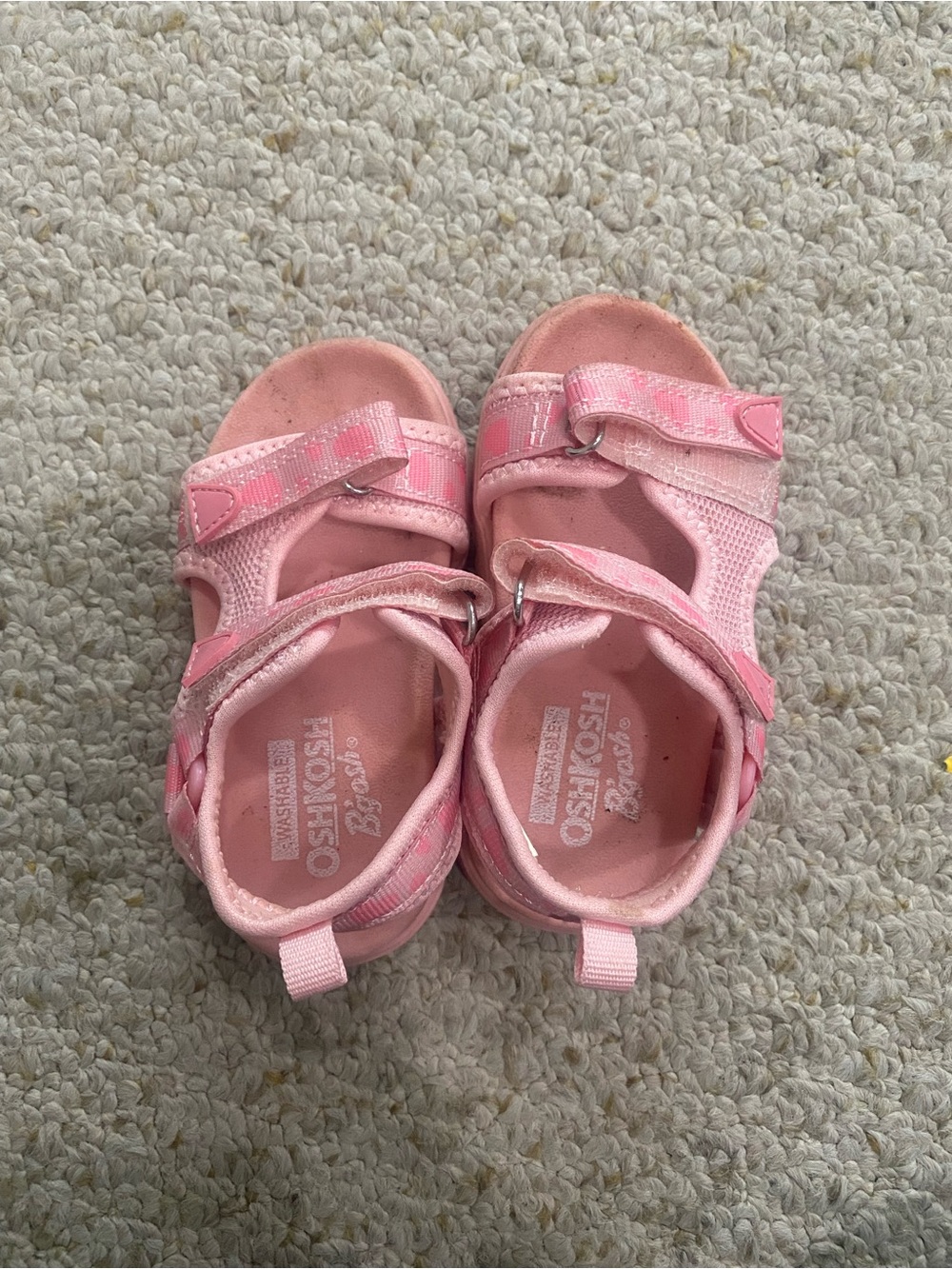 OshKosh B'gosh Light Pink Girls' Velcro Sport Sandals. Size 6